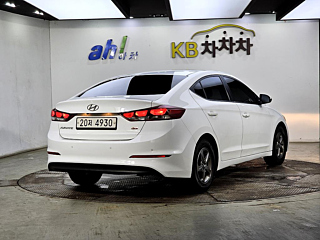 HYUNDAI AVANTE AD 2016