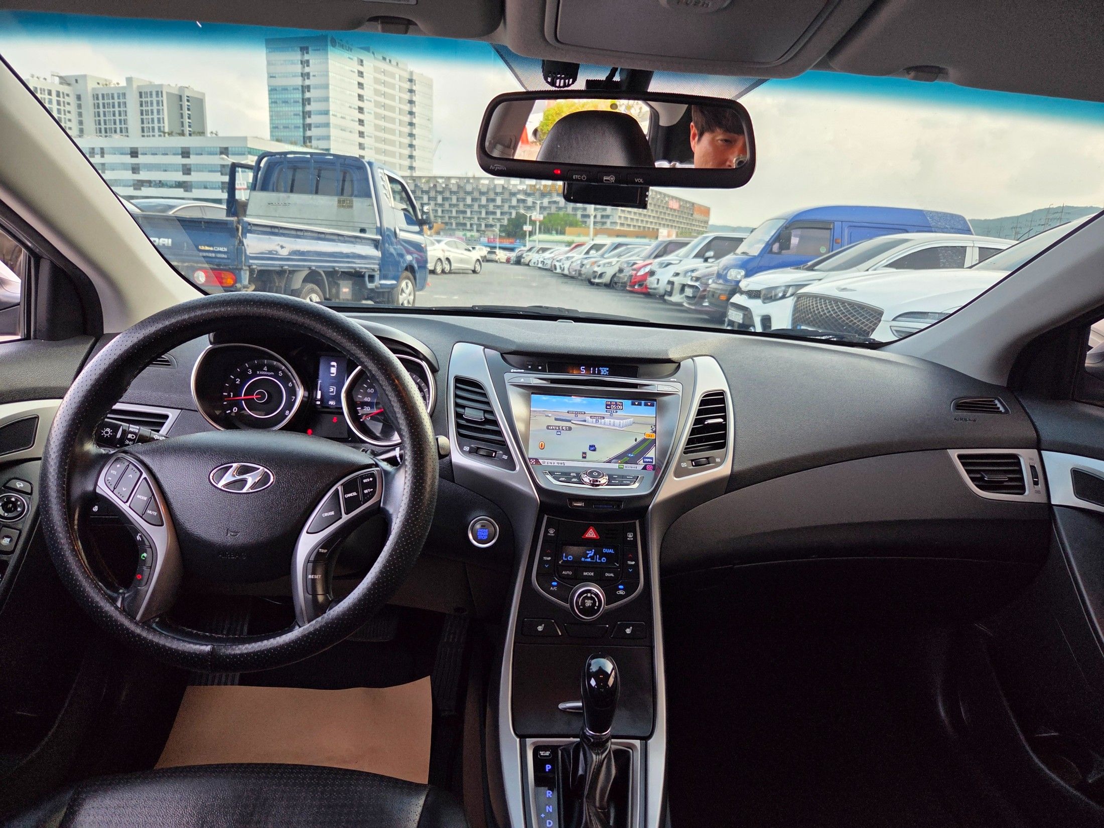 HYUNDAI AVANTE 2014