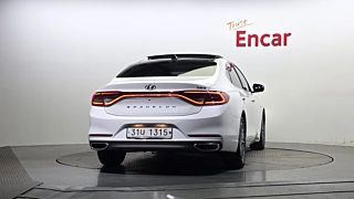 HYUNDAI GRANDEUR IG HYBRID 2017