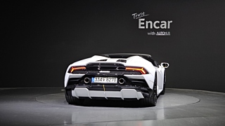 LAMBORGHINI HURACAN 2021