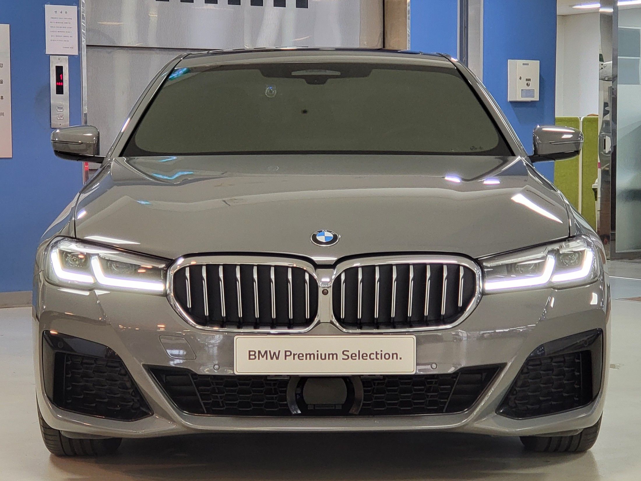 BMW 5-SERIES G30 2021