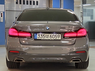 BMW 5-SERIES G30 2021