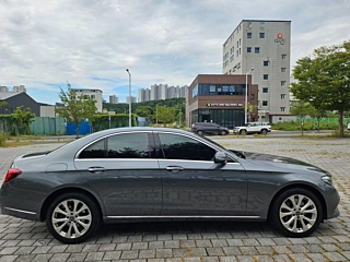 MERCEDES BENZ E-CLASS W213 2018