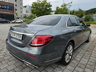 MERCEDES BENZ E-CLASS W213 2018