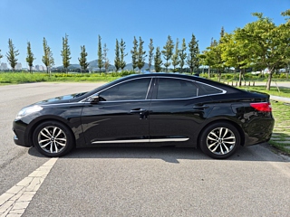 HYUNDAI GRANDEUR HG 2011