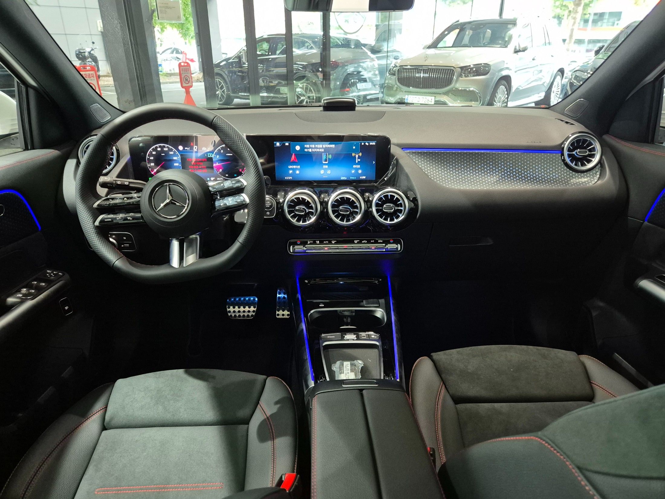 MERCEDES BENZ GLA-CLASS H247 2025