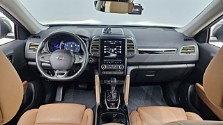 SAMSUNG QM6 2024