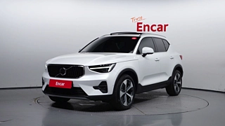 VOLVO XC40  B4  &#51 2023