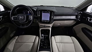 VOLVO XC40  B4  &#51 2023