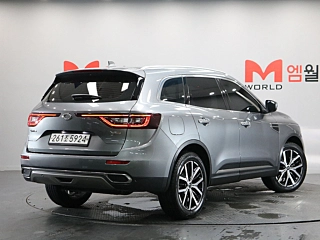 SAMSUNG QM6 2019