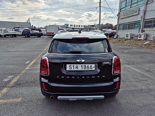 MINI COUNTRYMAN COOPER D 2017