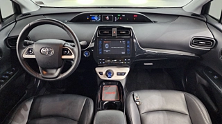 TOYOTA PRIUS 2017