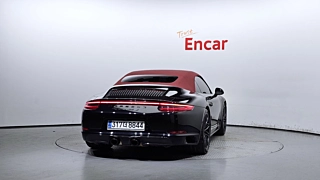PORSCHE 911 2018