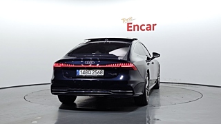 AUDI A7 4K 2021