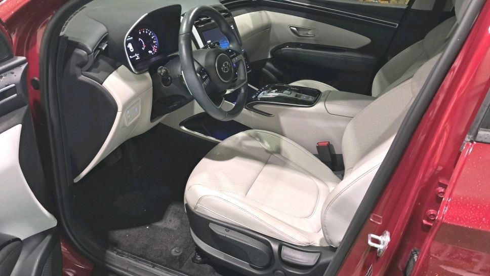 HYUNDAI TUCSON NX4 2021