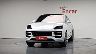 PORSCHE CAYENNE PO536  2024