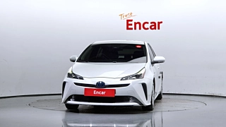 TOYOTA PRIUS  4 GENERATION 1.8 2021