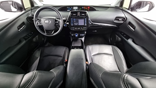 TOYOTA PRIUS  4 GENERATION 1.8 2021