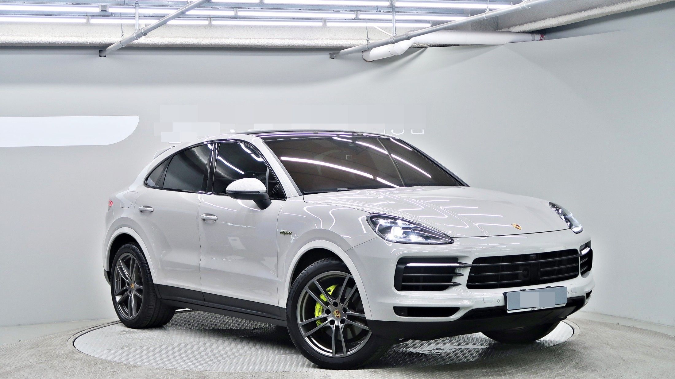 PORSCHE CAYENNE PO536 2023