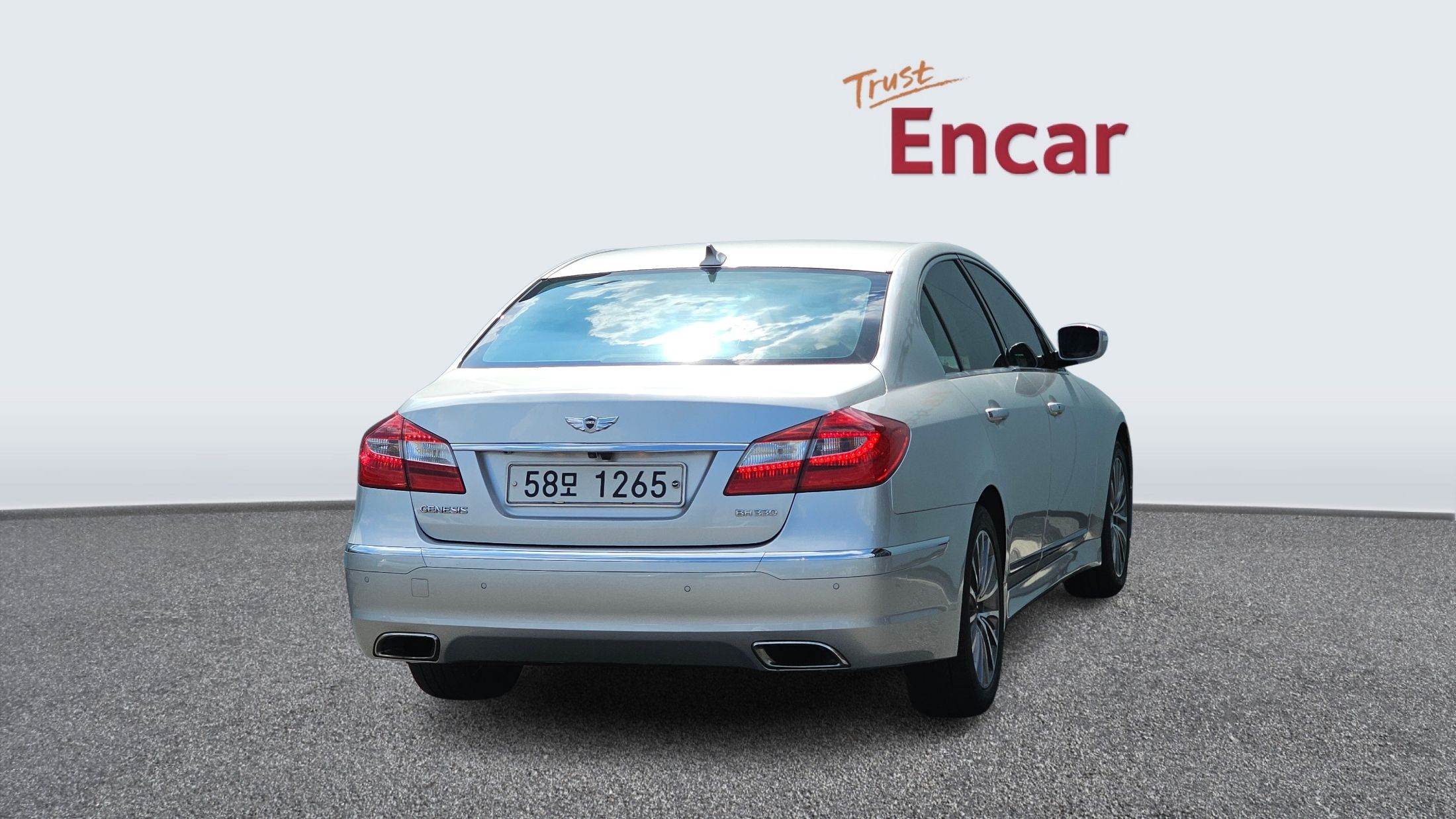 HYUNDAI GENESIS 2012