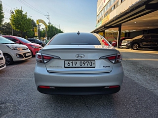 HYUNDAI LF SONATA HYBRID 2016