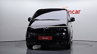 HYUNDAI STARIA 2023