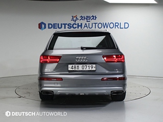 AUDI Q7 4M 2016