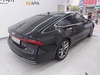 AUDI A7 4K 2020