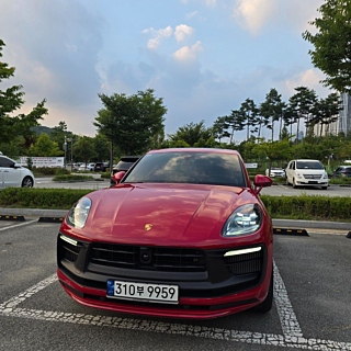 PORSCHE MACAN 2023