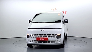 HYUNDAI STARIA 2023