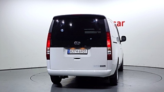HYUNDAI STARIA 2023
