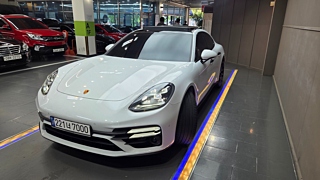 PORSCHE PANAMERA 971 2023