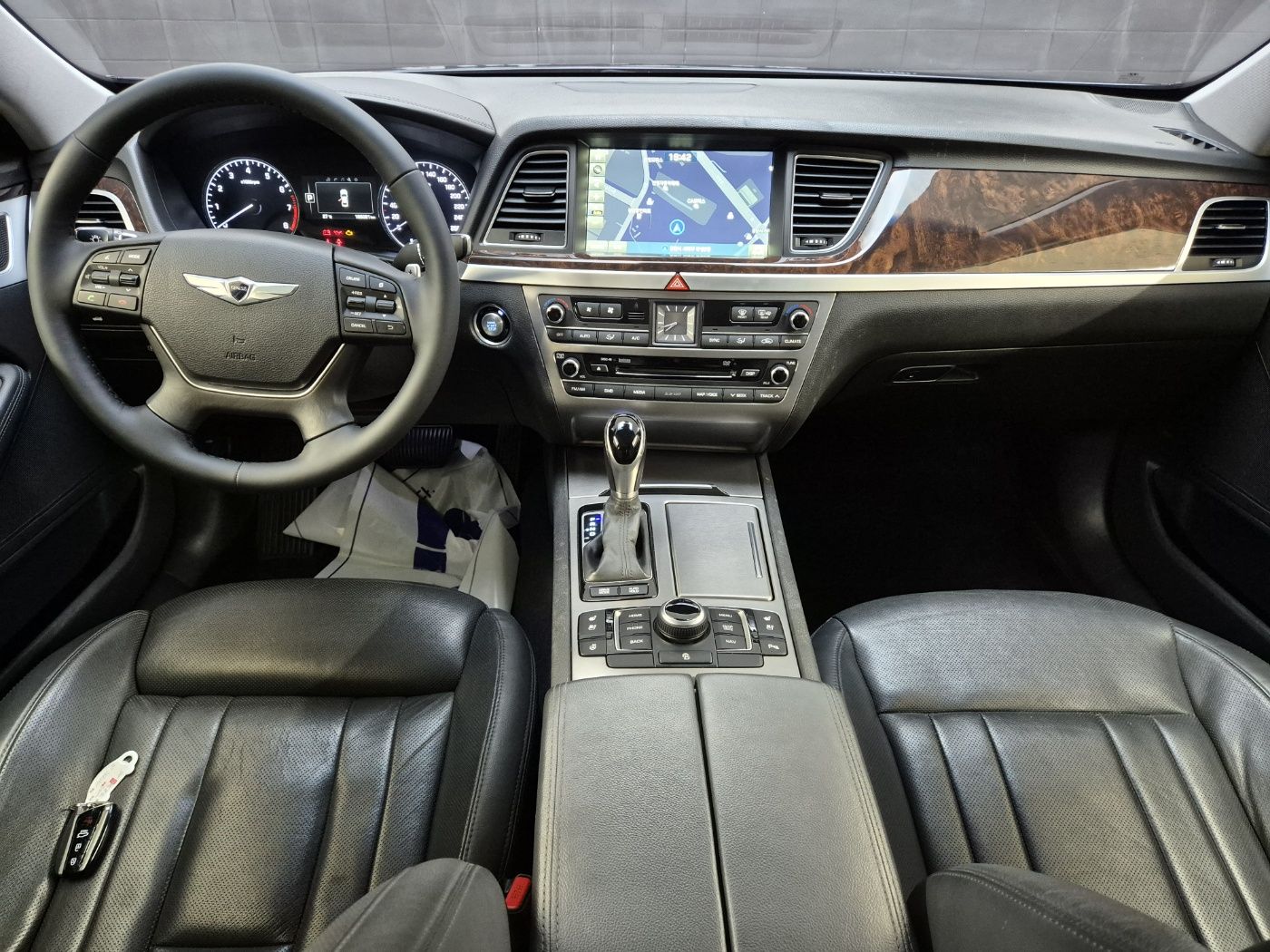 HYUNDAI GENESIS DH 2015