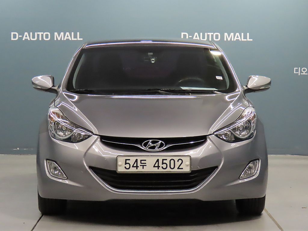 HYUNDAI AVANTE MD 2011