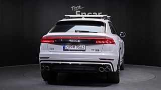 AUDI Q8 4M 2023