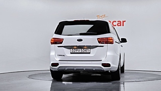KIA CARNIVAL 2018