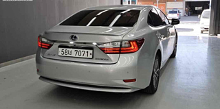 LEXUS ES300H 2018