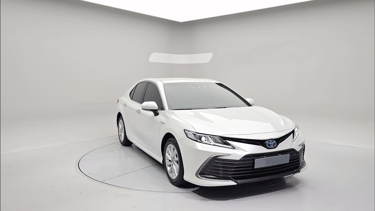 TOYOTA CAMRY XV70 2023