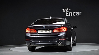 BMW 5-SERIES G30 2019