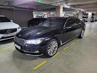 BMW 7-SERIES G11 2016