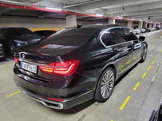 BMW 7-SERIES G11 2016
