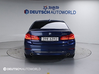 BMW 5-SERIES G30 2018