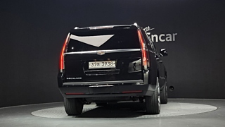 CADILLAC ESCALADE 2017