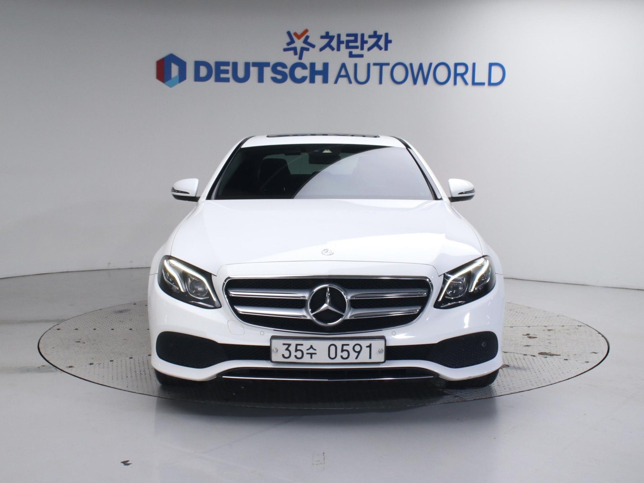 MERCEDES BENZ E-CLASS W213 2016