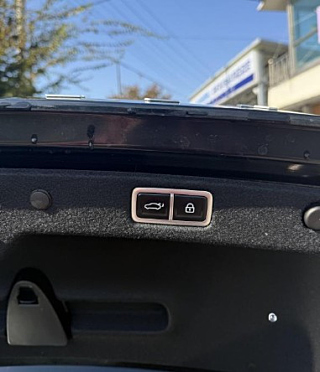 HYUNDAI GRANDEUR HYBRID GN7 2023