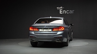 BMW 5-SERIES G30 2017