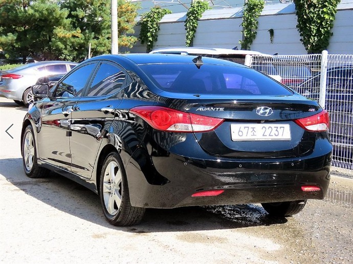 HYUNDAI AVANTE MD 2013