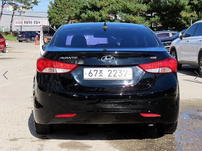 HYUNDAI AVANTE MD 2013