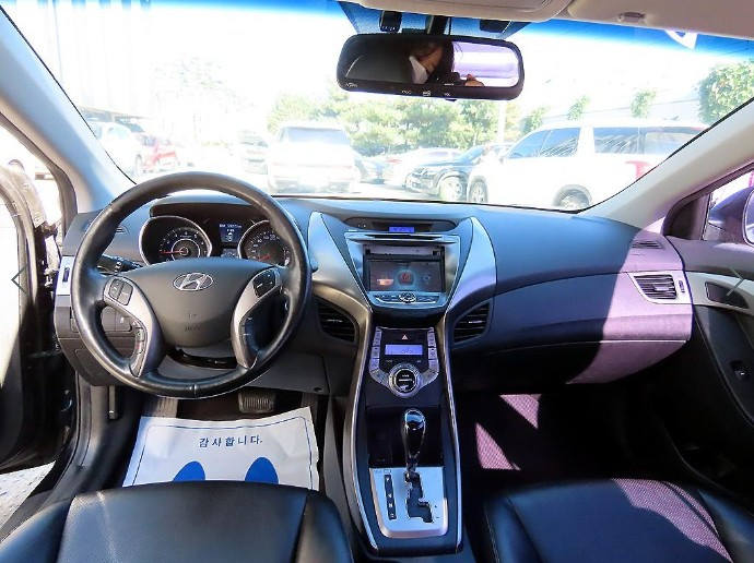 HYUNDAI AVANTE MD 2013