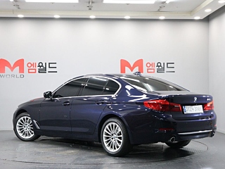 BMW 5-SERIES G30 2020